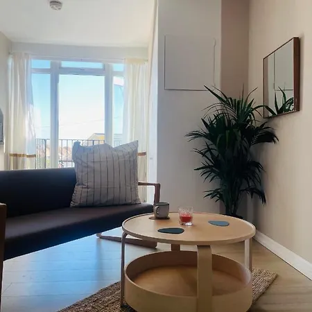 Lovely Bijou Loft Apt, One Road Back From The Sea Worthing Exterior photo