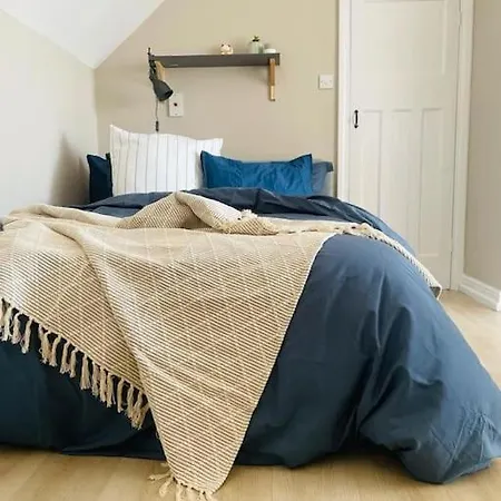 Lovely Bijou Loft Apt, One Road Back From The Sea Worthing Exterior photo