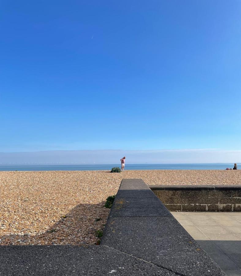 Lovely Bijou Loft Apt, One Road Back From The Sea Worthing